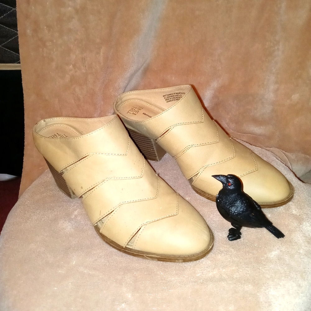 Like new Time Tru slip ons